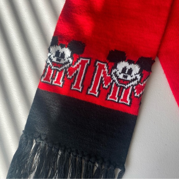 Vintage Mickey Mouse scarf - Picture 4 of 5
